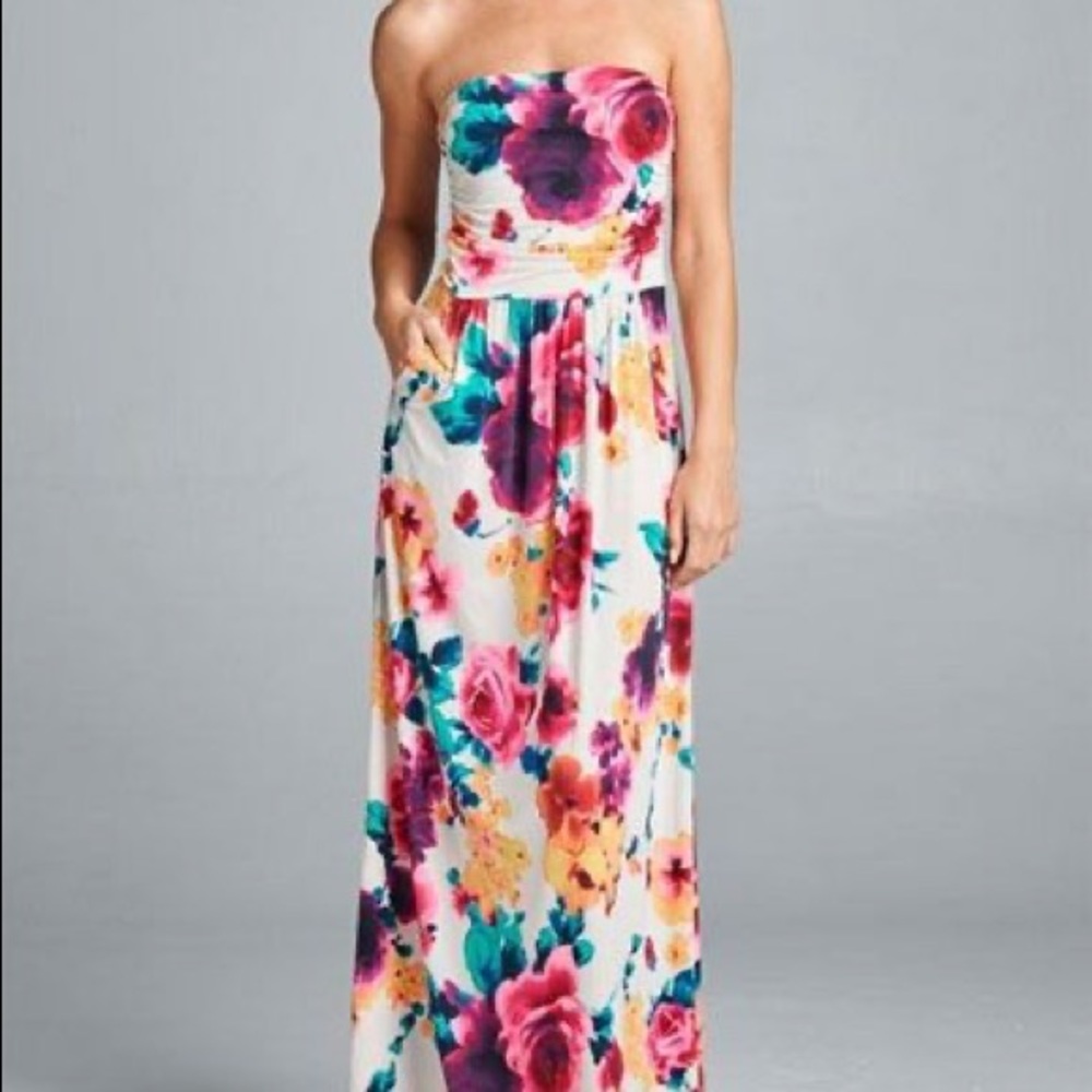 Strapless Flower Dress w/ POCKETS!